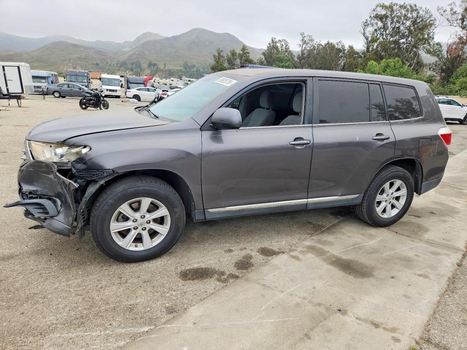 2013 Toyota Highlander VIN 5TDBK3EH2DS225798 COPART salvage auction — FRONT END, Ca - Salvage Certificate, sold $4,200 on 2026-07-28 (photo 1)