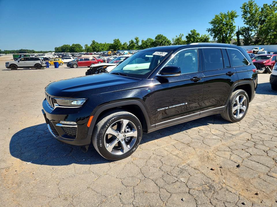 2022 Jeep Grand cherokee VIN 1C4RJYB6XN8748946 COPART salvage auction — MINOR DENT/SCRATCHES, MO - CERTIFICATE OF TITLE, sold $18,900 on 2026-07-09 (photo 1)