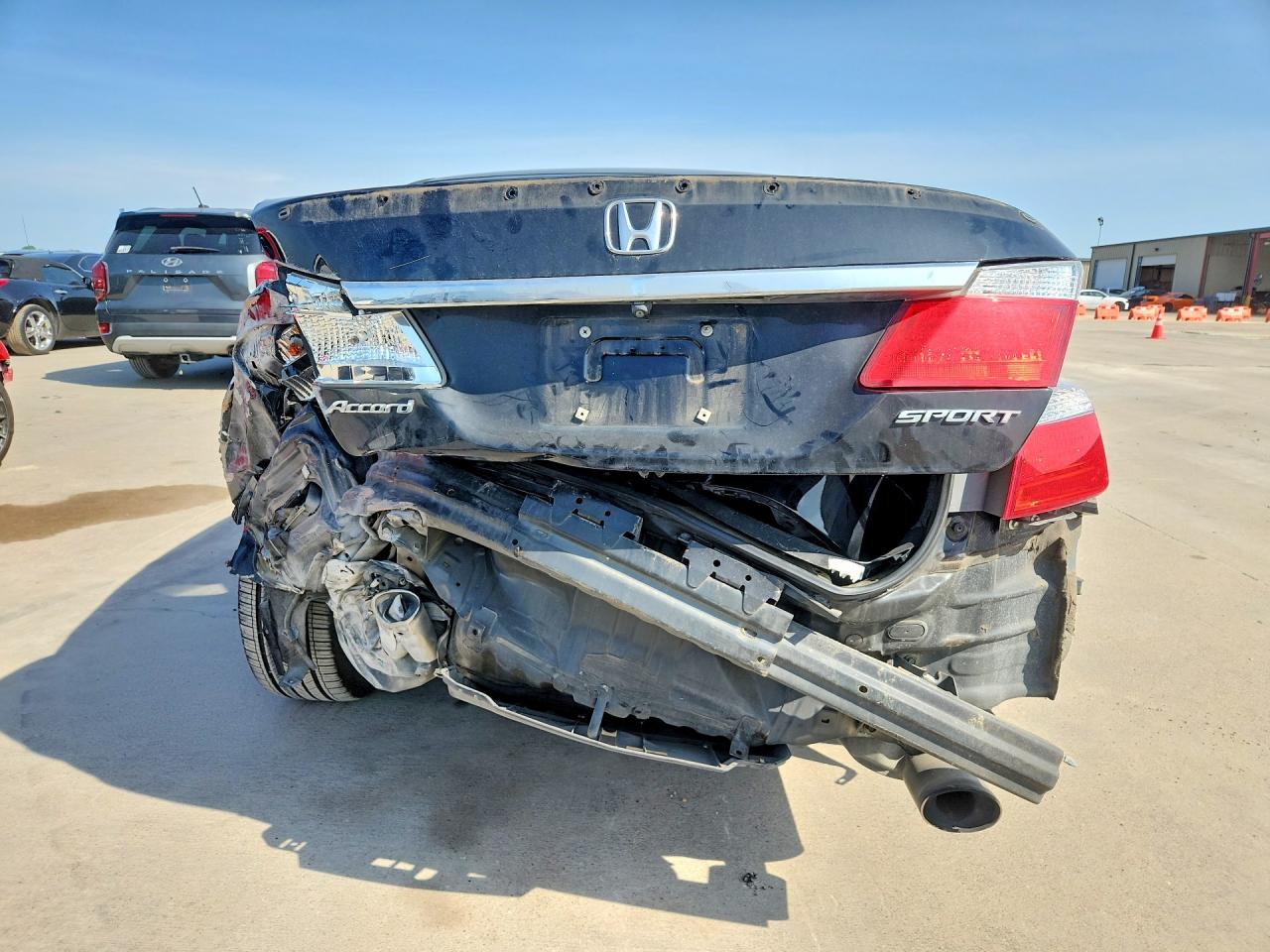 2013 Honda Accord VIN 1HGCR2F56DA283202 COPART salvage auction — Rear End, TX - SALVAGE VEHICLE TITLE, sold $1,100 on 2026-07-09 (photo 6)
