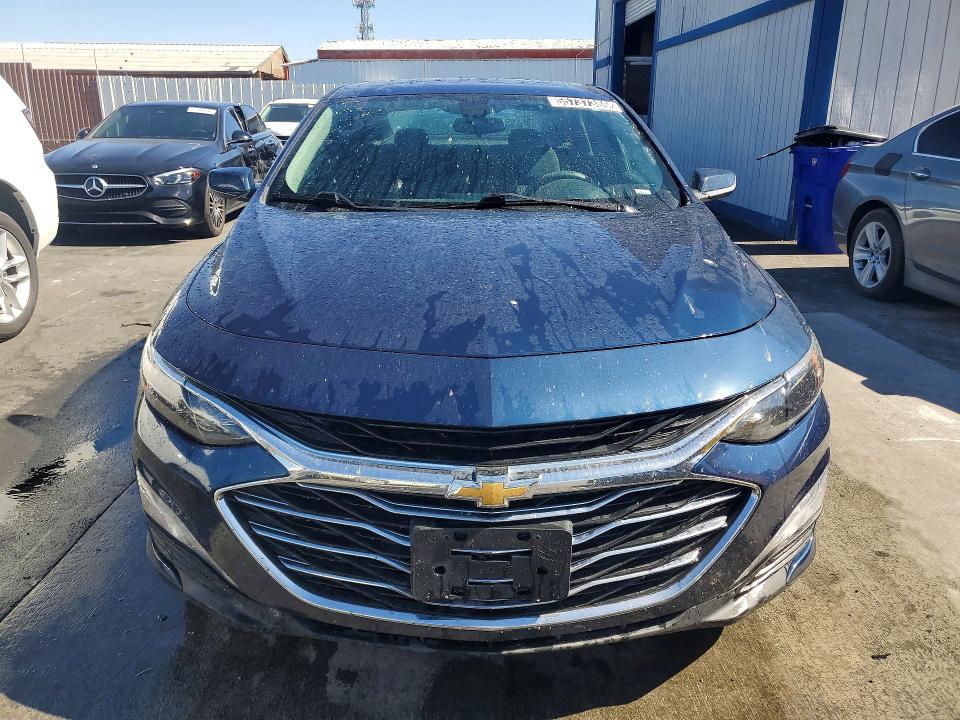 2022 Chevrolet Malibu VIN 1G1ZD5ST3NF133512 COPART salvage auction — MINOR DENT/SCRATCHES, Nv - Certificate Of Title, sold $7,600 on 2026-07-14 (photo 5)
