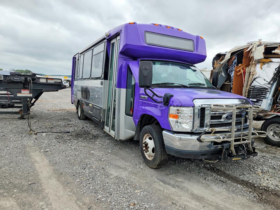2019 Ford Econoline VIN 1FDFE4FS5KDC61188 COPART salvage auction — MINOR DENT/SCRATCHES, Tn - Certificate Of Title, sold $3,650 on 2026-08-17 (photo 4)