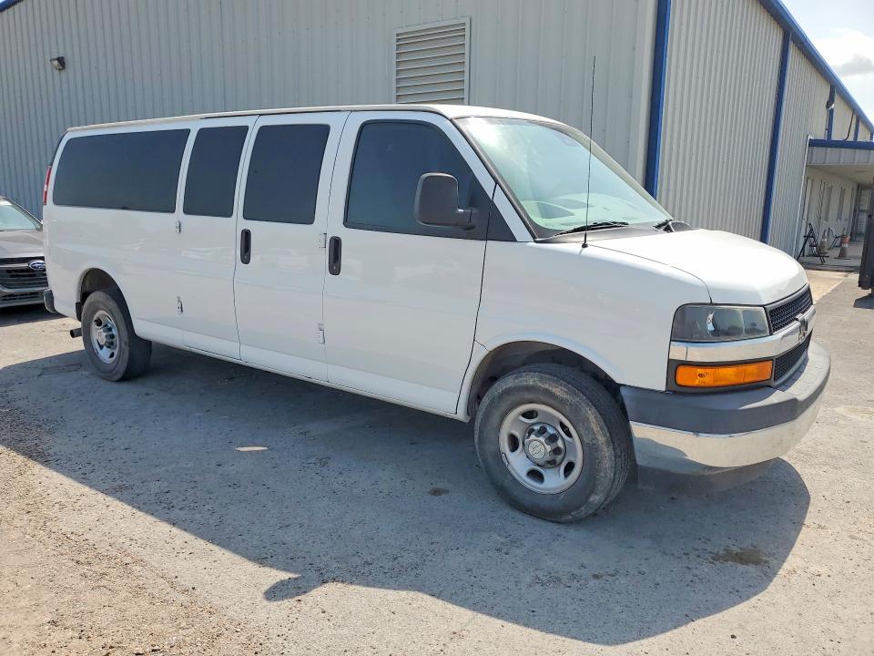 2019 Chevrolet Express 3500 VIN 1GAZGPFG2K1248899 COPART salvage auction — MINOR DENT/SCRATCHES, Tx - Certificate Of Title, sold $12,400 on 2026-07-13 (photo 4)