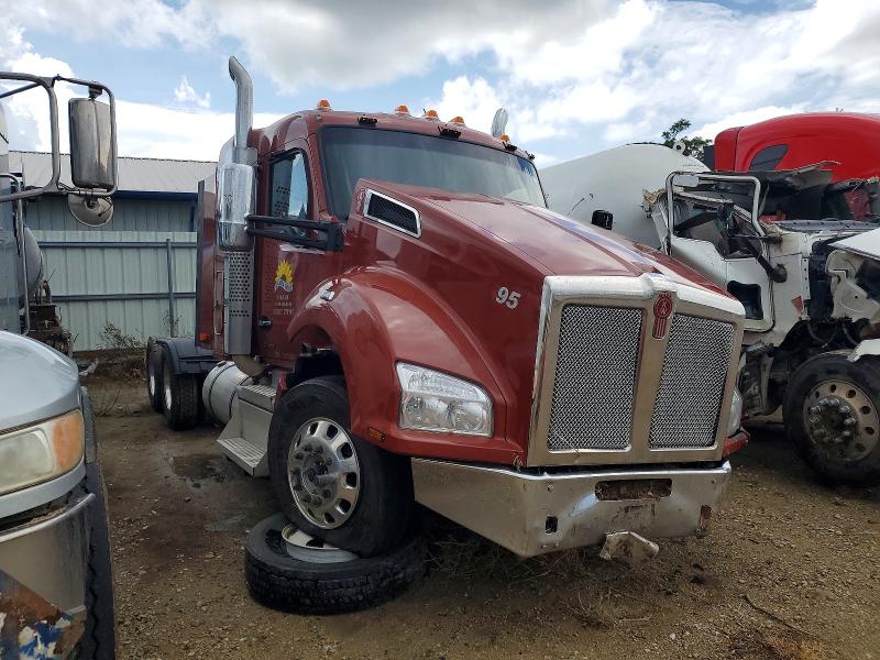 2024 Kenworth Construction VIN 1XKZDP9X9RJ375367 COPART salvage auction — FRONT END, KS - CERT OF TITLE-SALVAGE, sold $22,200 on 2026-07-16 (photo 1)
