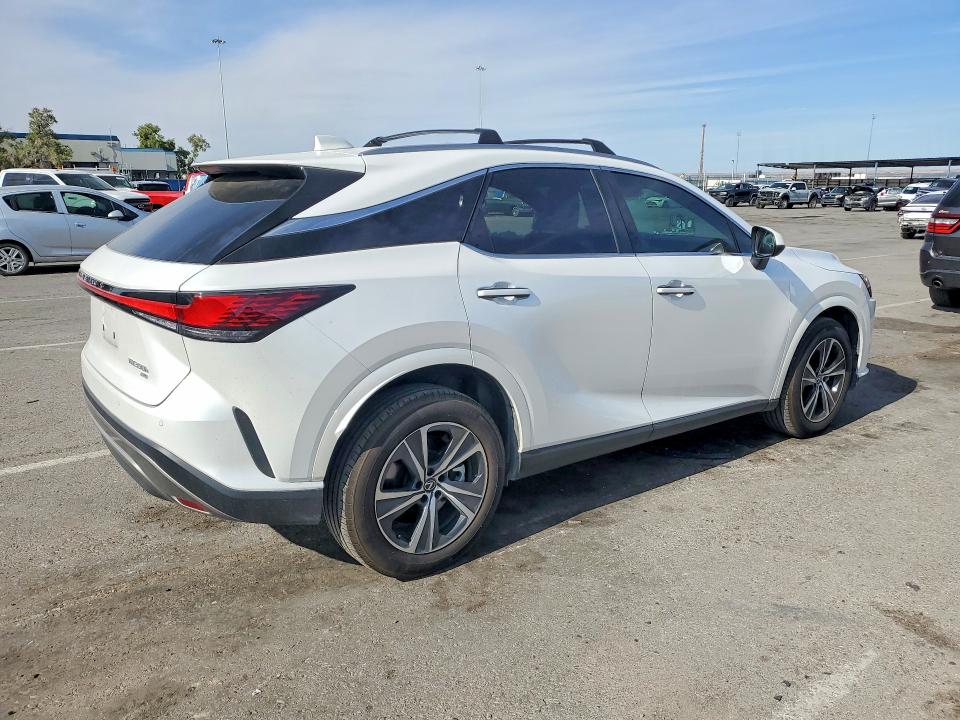 2025 Lexus VIN 2T2BBMCA1SC065345 COPART salvage auction — SIDE, TX - SALVAGE VEHICLE TITLE, sold $29,250 on 2026-07-31 (photo 3)