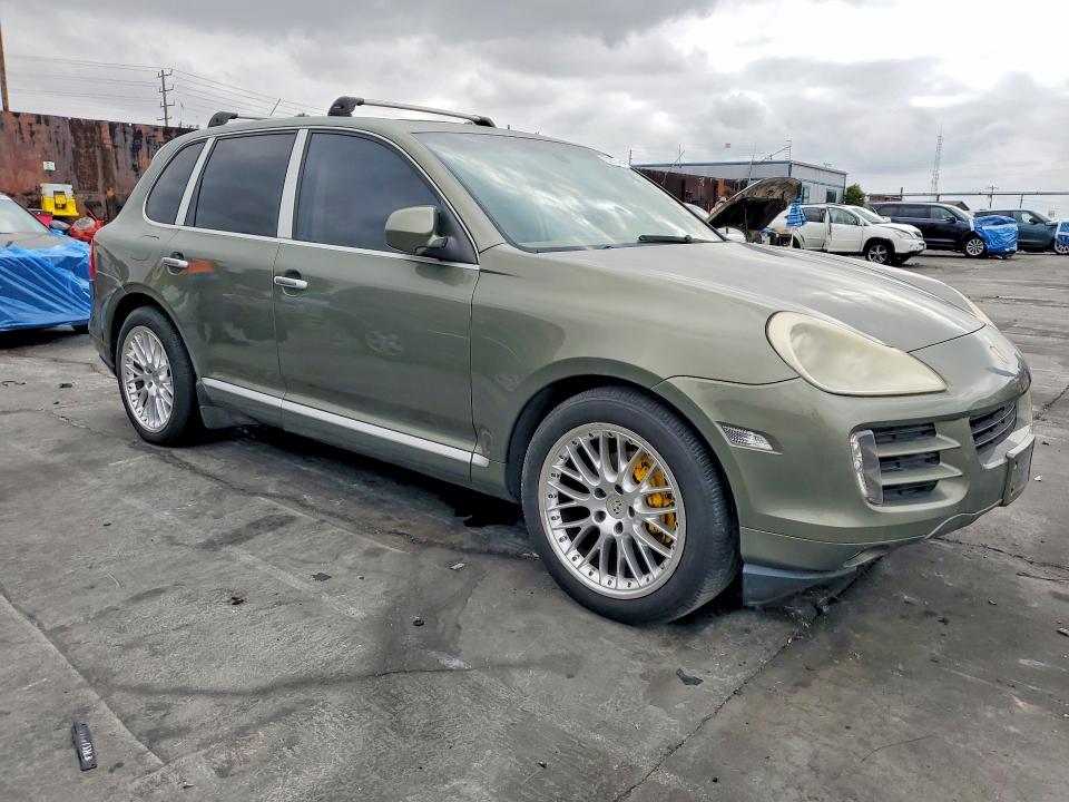 2010 Porsche Cayenne VIN WP1AA2APXALA06511 COPART salvage auction — MINOR DENT/SCRATCHES, CA - DIS/DLR/EXP ONLY CLEAN TITLE, sold $4,850 on 2026-08-12 (photo 4)