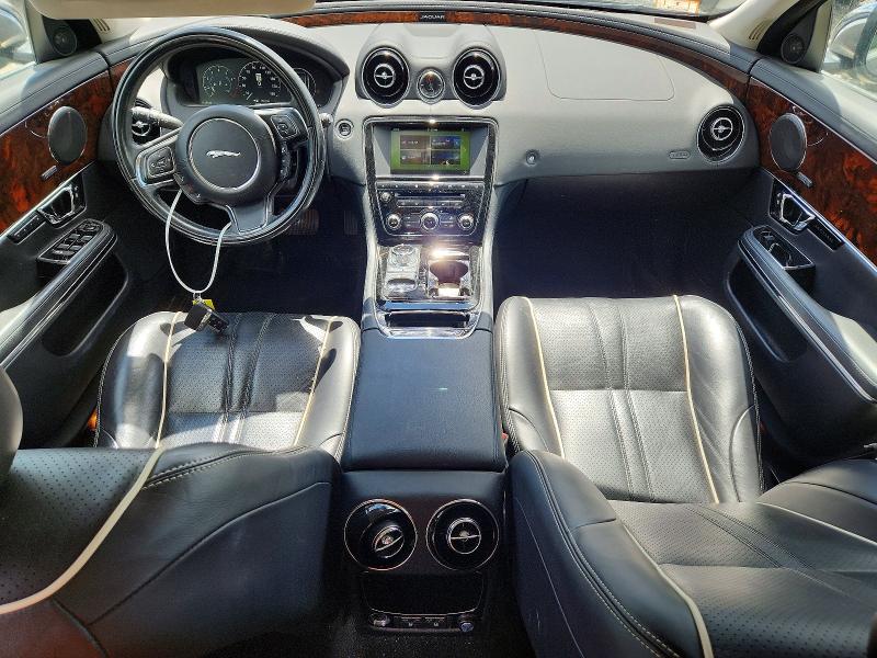 2016 Jaguar Xj VIN SAJWJ1CD8G8W00984 COPART salvage auction — REAR END, Ma - Cert Of Title-Reconstrctd Coll, sold $4,950 on 2026-07-08 (photo 8)