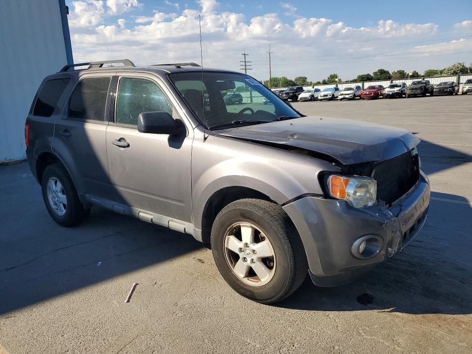 2011 Ford Escape VIN 1FMCU0DG4BKA16827 COPART salvage auction — FRONT END, Id - Certificate Of Title, sold $325 on 2026-07-09 (photo 4)