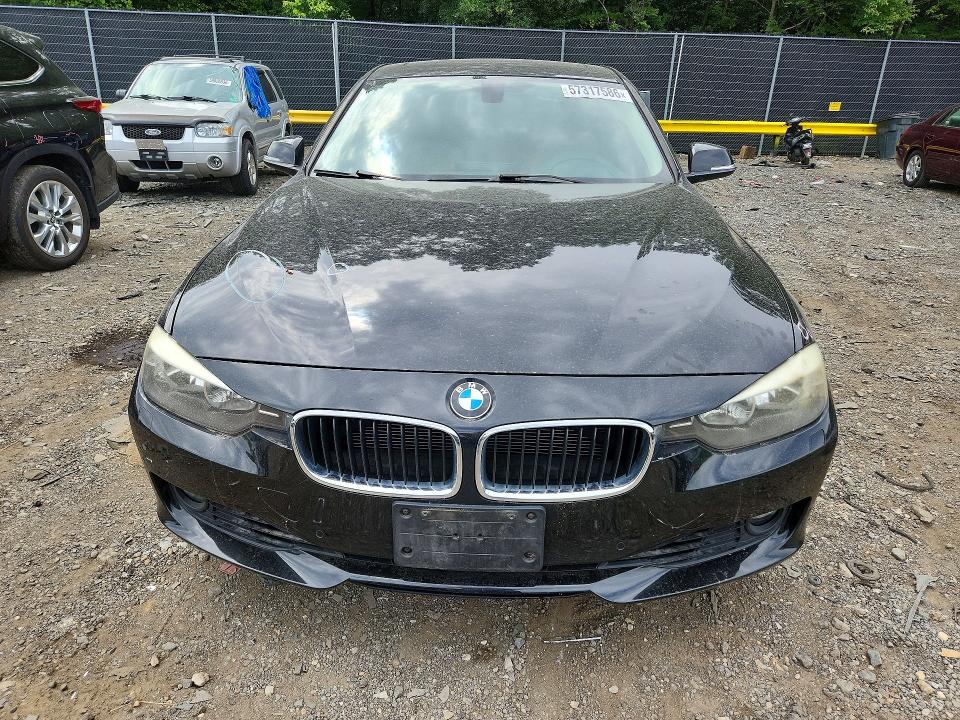 2015 BMW 3er VIN WBA3B5C54FP652967 COPART salvage auction — REAR END, Md - Cert Of Salvage > 75% Damage, sold $225 on 2026-08-21 (photo 5)