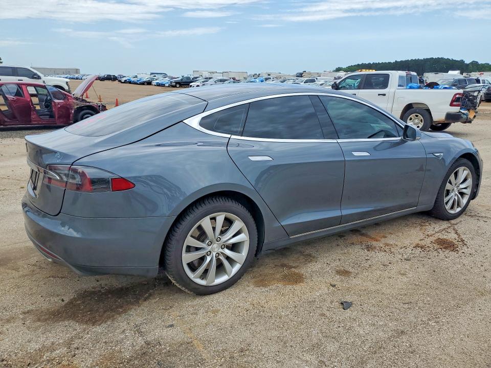 2014 Tesla VIN 5YJSA1H11EFP32154 COPART salvage auction — REAR END, TX - SALVAGE VEHICLE TITLE (P), sold $2,300 on 2026-07-27 (photo 3)
