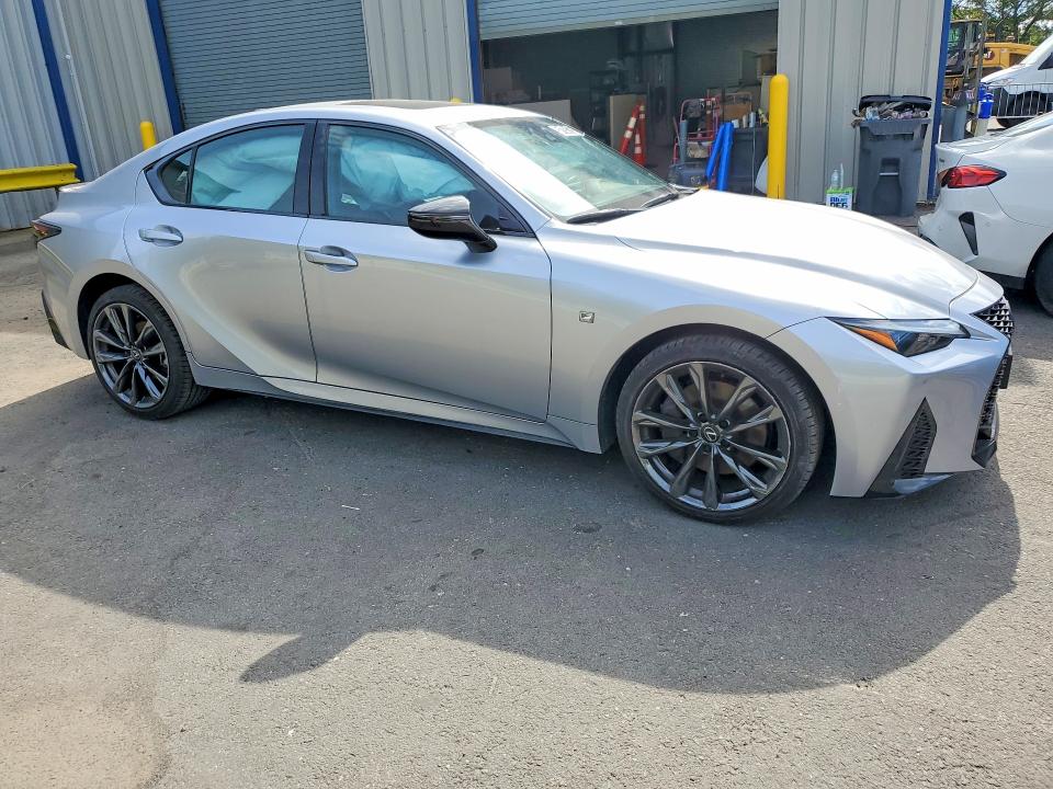 2025 Lexus Is 350 VIN JTHGZ1E2XS5041793 COPART salvage auction — UNDERCARRIAGE, NY - CERTIFICATE OF TITLE, sold $2,550 on 2026-07-28 (photo 4)