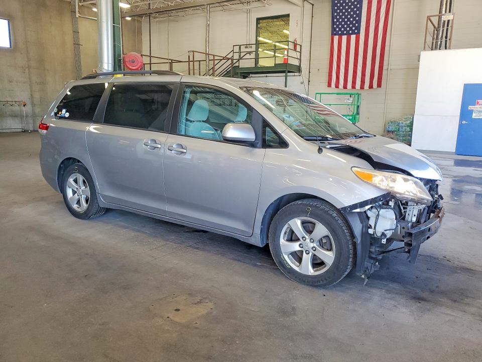 2013 Toyota VIN 5TDKK3DCXDS386986 COPART salvage auction — FRONT END, MN - CERT OF TITLE-SALVAGE, sold $2,800 on 2026-07-07 (photo 4)