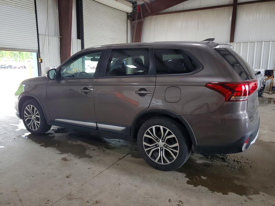 2017 Mitsubishi Outlander VIN JA4AZ3A36HZ051959 COPART salvage auction — NORMAL WEAR, Pa - Cert Of Title (P), sold $4,100 on 2026-07-29 (photo 2)