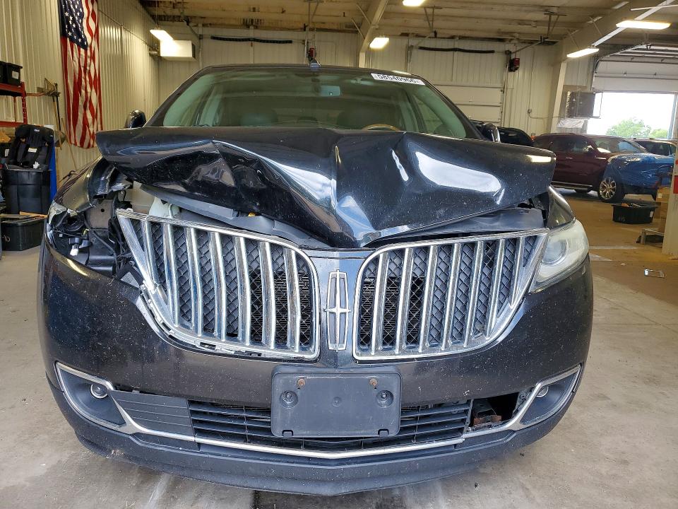 2013 Lincoln Mkx VIN 2LMDJ8JK3DBL03968 COPART salvage auction — FRONT END, Mn - Parts Vehicle Bill Of Sale, sold $625 on 2026-07-02 (photo 5)