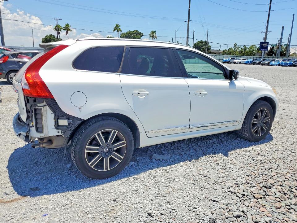 2017 Volvo VIN YV440MDR8H2217763 COPART salvage auction — REAR END, Fl - Cert Of Title Slvg Rebuildable, sold $2,450 on 2026-08-04 (photo 3)