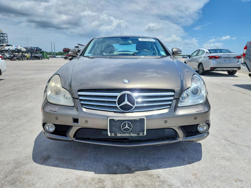2008 Mercedes-benz Cls-class VIN WDDDJ72X08A128073 COPART salvage auction — WATER/FLOOD, La - Cert Of Title-Salvage Flood, sold $900 on 2026-07-08 (photo 5)