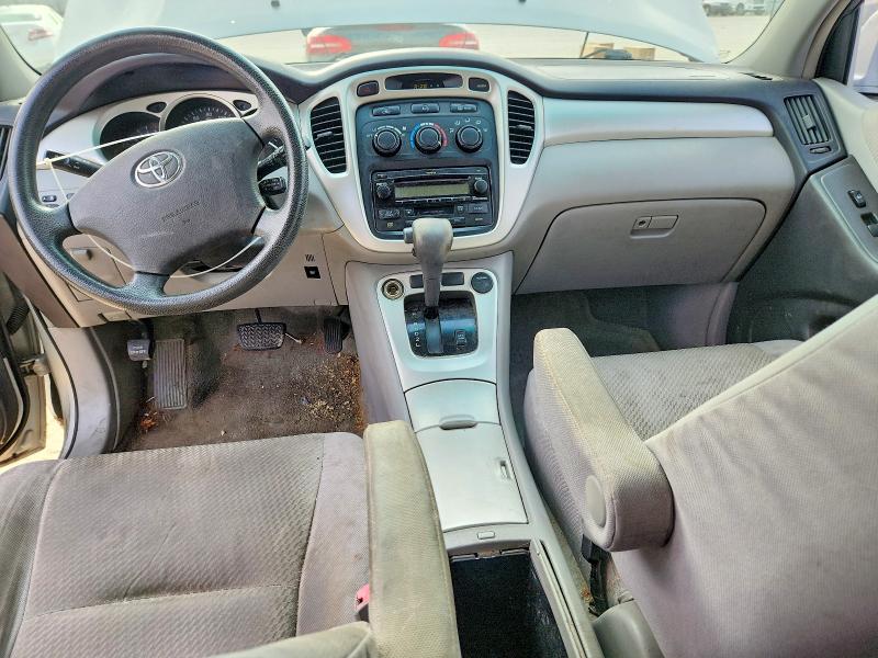 2004 Toyota Highlander VIN JTEDD21A240085854 COPART salvage auction — NORMAL WEAR, MO - DEALER ONLY CLEAN TITLE, sold $1,400 on 2026-07-14 (photo 8)