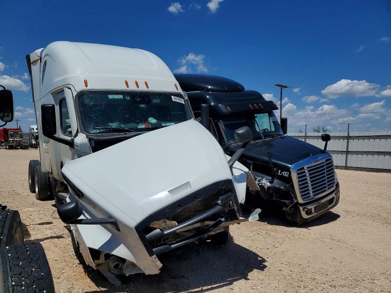 2021 Freightliner Cascadia 126 VIN 1FUJHHDR0MLMW0597 — COPART salvage auction photo