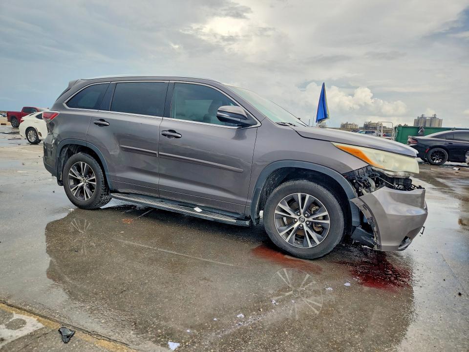 2016 Toyota Highlander VIN 5TDKKRFHXGS173889 COPART salvage auction — FRONT END, LA - CERT OF TITLE-SALVAGE, sold $7,100 on 2026-07-08 (photo 4)