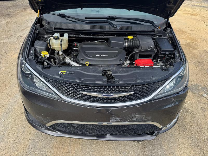 2017 Chrysler Pacifica VIN 2C4RC1BG8HR803588 COPART salvage auction — NORMAL WEAR, Va - Certificate Of Title (P), sold $3,300 on 2026-07-06 (photo 7)