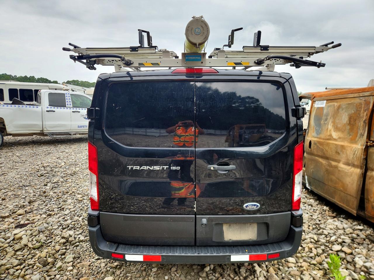 2020 Ford Transit VIN 1FTYE1Y87LKB08242 COPART salvage auction — Minor Dent/Scratches, MS - CERTIFICATE OF TITLE, sold $6,600 on 2026-07-09 (photo 6)