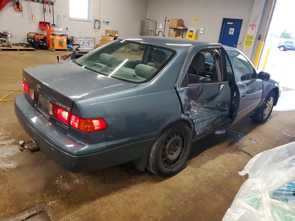 2000 Toyota Camry VIN JT2BG22K5Y0522528 COPART salvage auction — SIDE, IA - CERT OF TITLE-SALVAGE TITLE, sold $80 on 2026-07-29 (photo 3)
