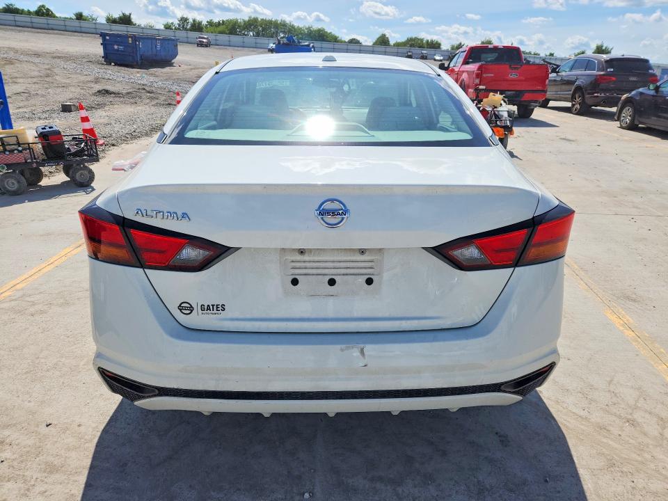 2019 Nissan VIN 1N4BL4BV8KC254076 COPART salvage auction — FRONT END, KY - CERT OF TITLE-SALVAGE (P), sold $3,450 on 2026-07-02 (photo 6)