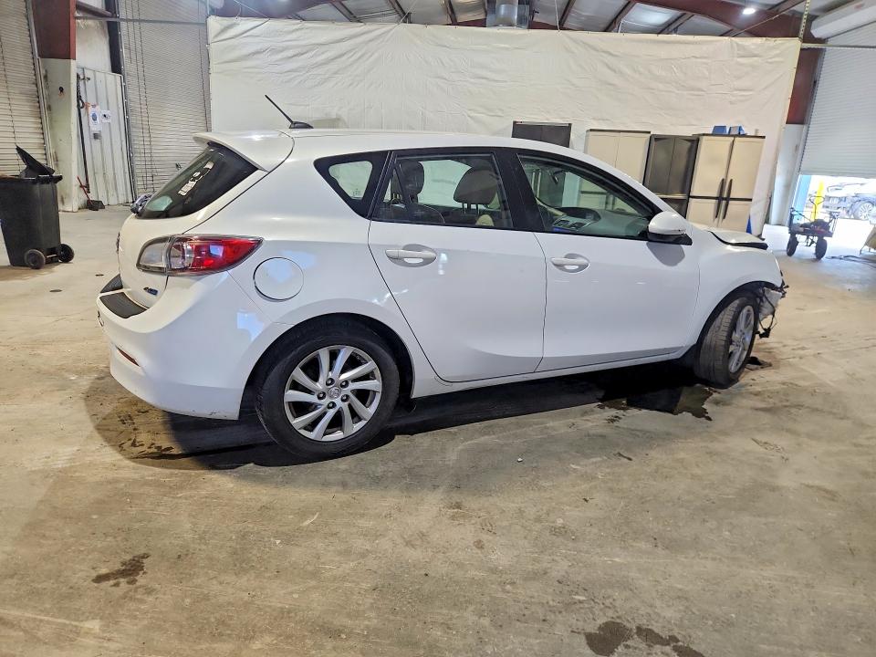 2012 Mazda 3 VIN JM1BL1M88C1695431 COPART salvage auction — FRONT END, Ma - Cert Of Title-Reconstrctd Coll, sold $375 on 2026-07-06 (photo 3)