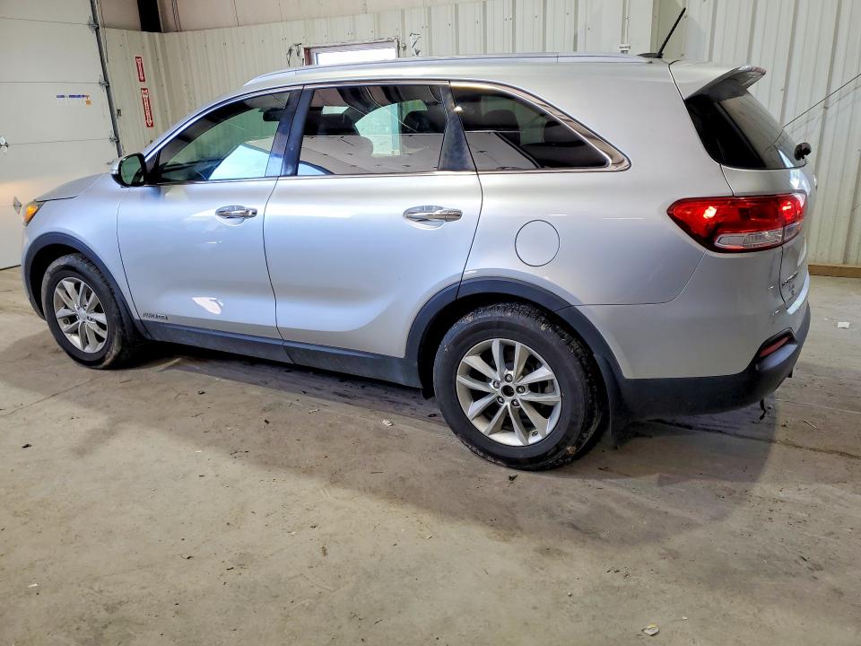 2016 Kia Sorento VIN 5XYPGDA55GG109022 COPART salvage auction — MINOR DENT/SCRATCHES, Wv - Certificate Of Title, sold $3,000 on 2026-07-16 (photo 2)