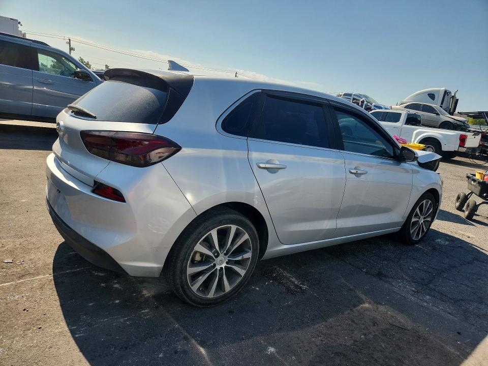 2018 Hyundai VIN KMHH35LE9JU036483 COPART salvage auction — FRONT END, Nv - Salvage Title, sold $2,050 on 2026-07-08 (photo 3)