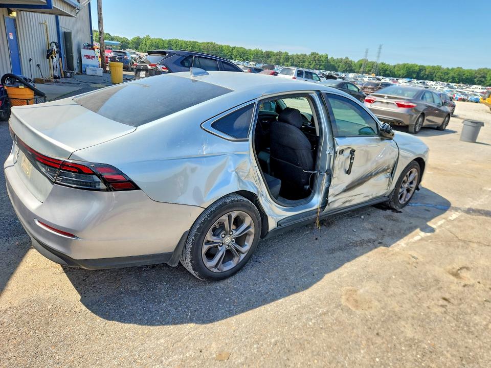 2024 Honda Accord VIN 1HGCY1F31RA087137 COPART salvage auction — SIDE, Tn - Salvage Certificate, sold $9,200 on 2026-07-30 (photo 3)