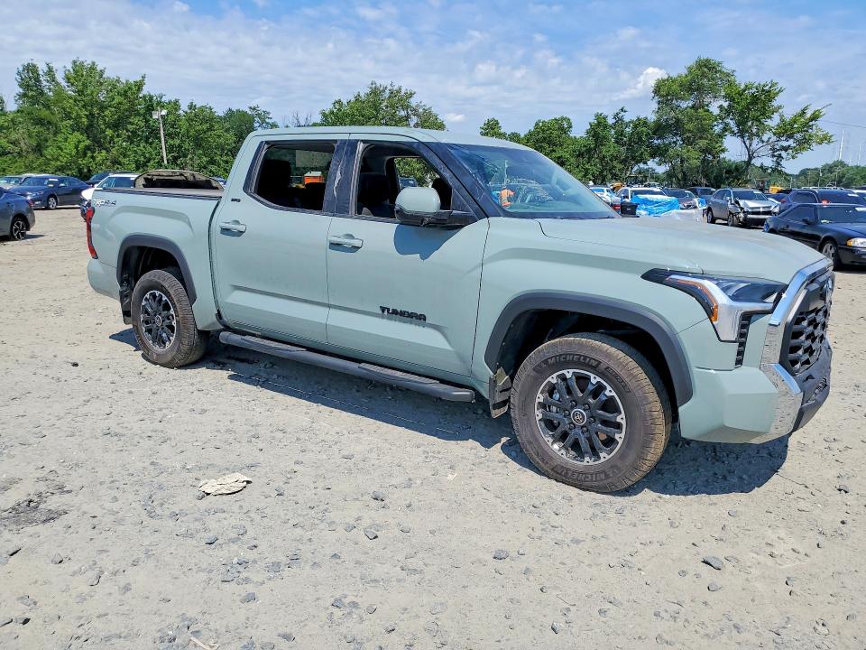 2022 Toyota Tundra VIN 5TFLA5DB9NX052809 COPART salvage auction — MINOR DENT/SCRATCHES, MD - CERT OF SALVAGE > 75% DAMAGE, sold $24,500 on 2026-07-27 (photo 4)