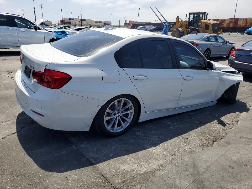 2018 BMW 3er VIN WBA8A9C51JK623383 COPART salvage auction — FRONT END, Ca - Salvage Certificate, sold $1,750 on 2026-08-05 (photo 3)