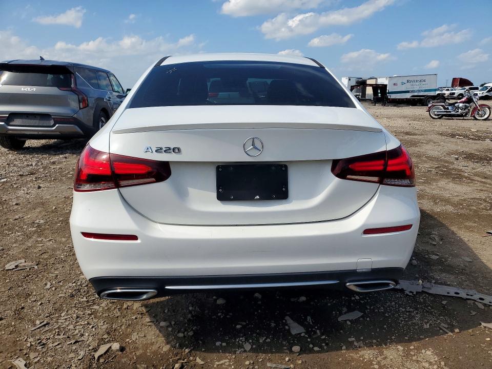 2019 Mercedes-benz A-klasse VIN WDD3G4EB0KW001892 COPART salvage auction — MINOR DENT/SCRATCHES, Wv - Certificate Of Title, sold $8,600 on 2026-07-17 (photo 6)