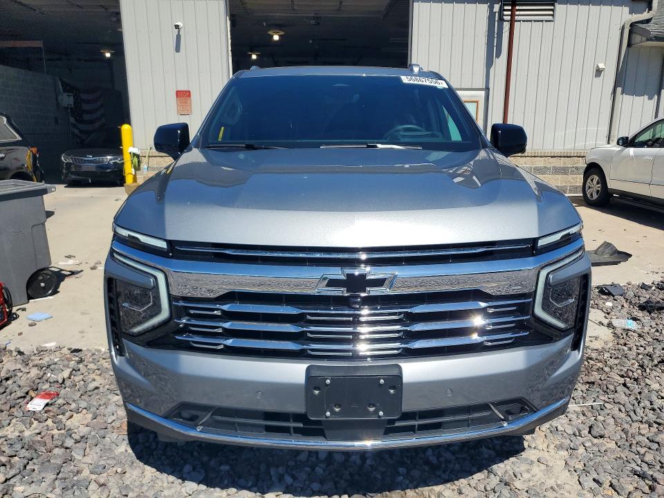 2025 Chevrolet Suburban VIN 1GNS6FR82SR392679 COPART salvage auction — WATER/FLOOD, Mo - Salvage Certificate Of Title, sold $27,750 on 2026-07-21 (photo 5)