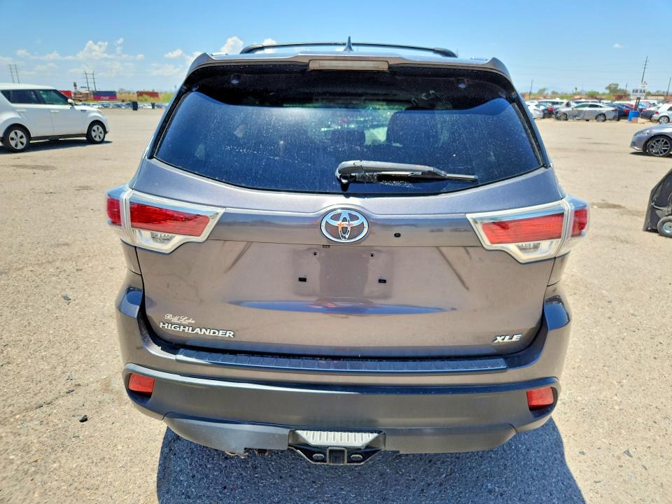 2015 Toyota Highlander VIN 5TDKKRFH9FS093241 COPART salvage auction — SIDE, Az - Cert Of Title - Salvage, sold $4,100 on 2026-07-06 (photo 6)