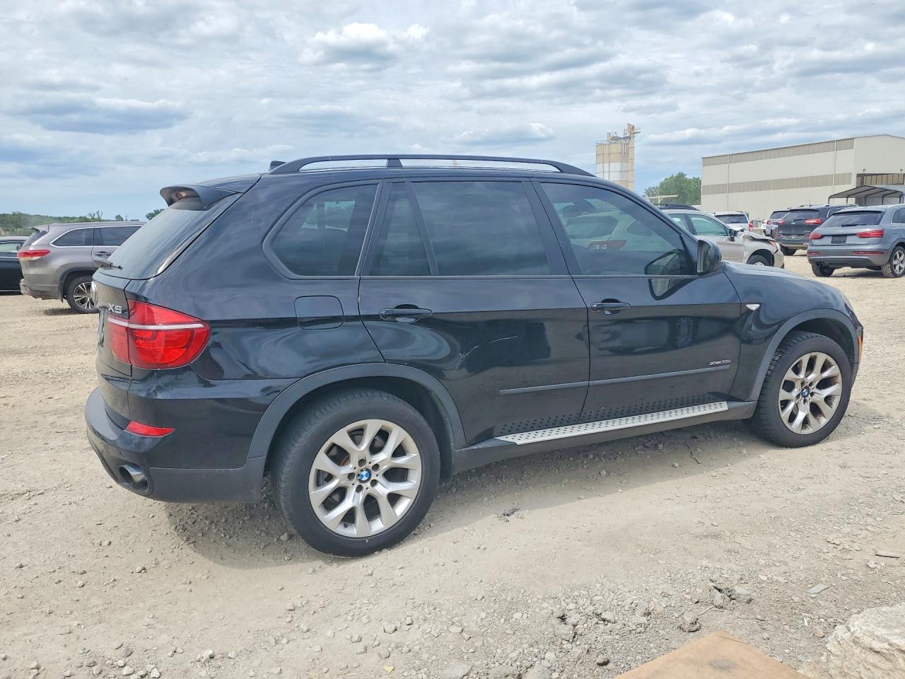 2011 BMW X5 VIN 5UXZV4C52BL414579 COPART salvage auction — Front End, MO - DEALER ONLY CLEAN TITLE, sold $500 on 2026-07-02 (photo 3)