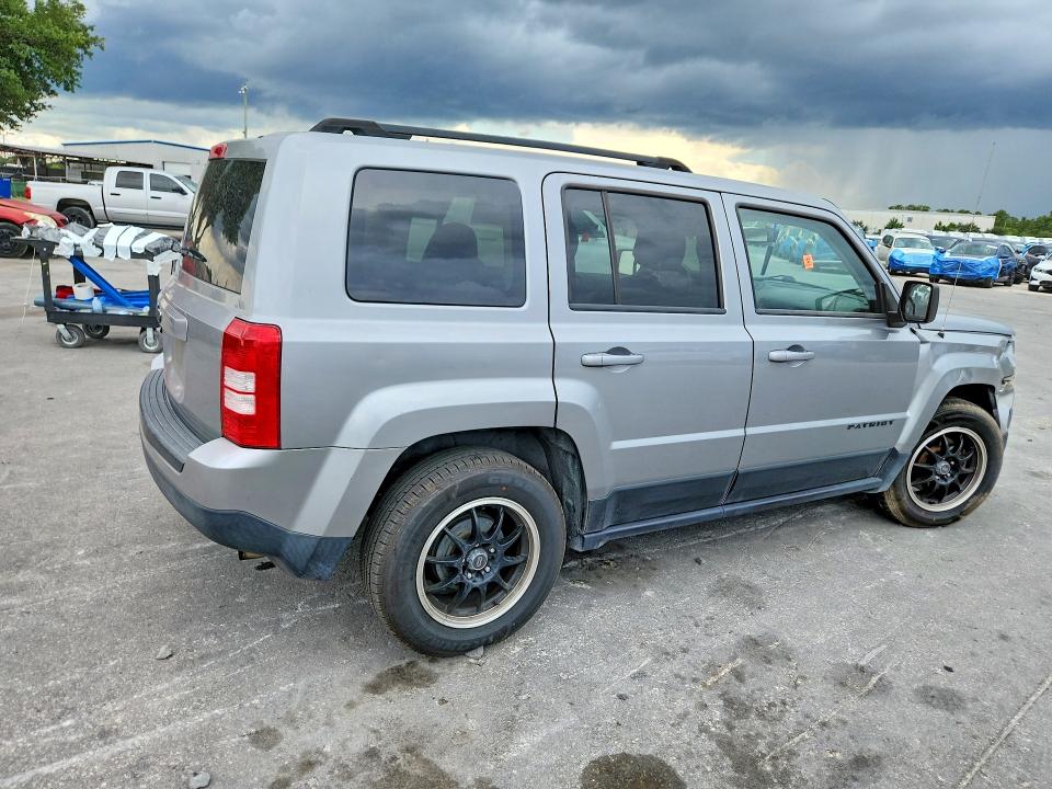 2016 Jeep Liberty (patriot) VIN 1C4NJPBB7GD569747 COPART salvage auction — FRONT END, FL - CERT OF TITLE SLVG REBUILDABLE, sold $425 on 2026-07-02 (photo 3)