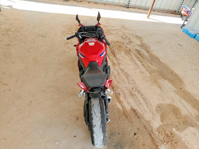 2026 Honda Cbr VIN MLHRH1558T5201451 COPART salvage auction — SIDE, Tx - Salvage Vehicle Title, sold $1,450 on 2026-07-30 (photo 6)