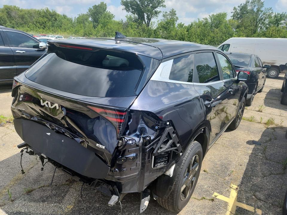 2026 Kia Sportage VIN 5XYK2CDF0TG356093 COPART salvage auction — REAR END, Ky - Certificate Of Title, sold $12,600 on 2026-07-08 (photo 3)