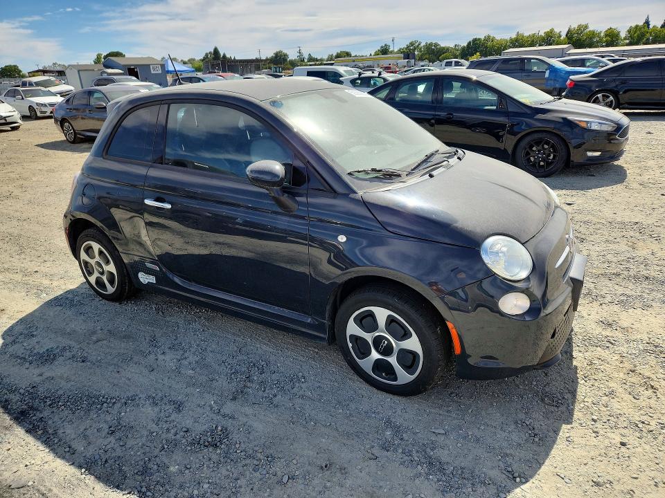 2016 Fiat 500 VIN 3C3CFFGE4GT193111 COPART salvage auction — NORMAL WEAR, CA - DIS/DLR/EXP ONLY CLEAN TITLE, sold $925 on 2026-08-04 (photo 1)