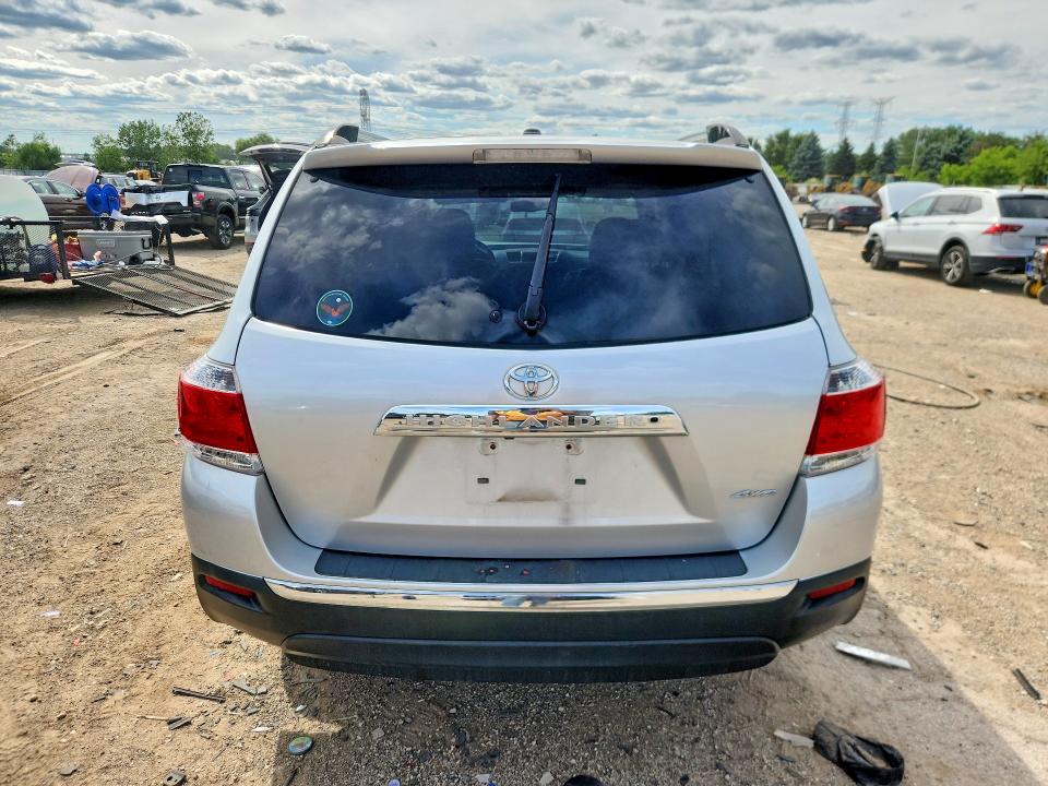 2013 Toyota VIN 5TDDK3EH5DS188724 COPART salvage auction — FRONT END, Il - Salvage Certificate, sold $5,200 on 2026-07-30 (photo 6)