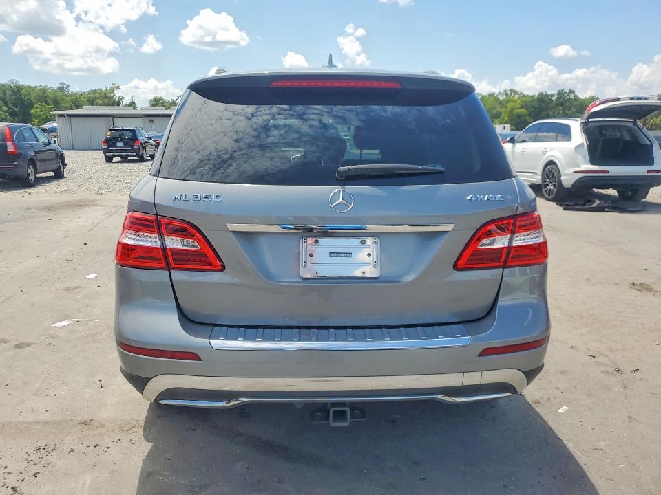 2015 Mercedes-benz VIN 4JGDA5HB1FA517842 COPART salvage auction — MINOR DENT/SCRATCHES, FL - CERTIFICATE OF TITLE, sold $6,500 on 2026-08-01 (photo 6)