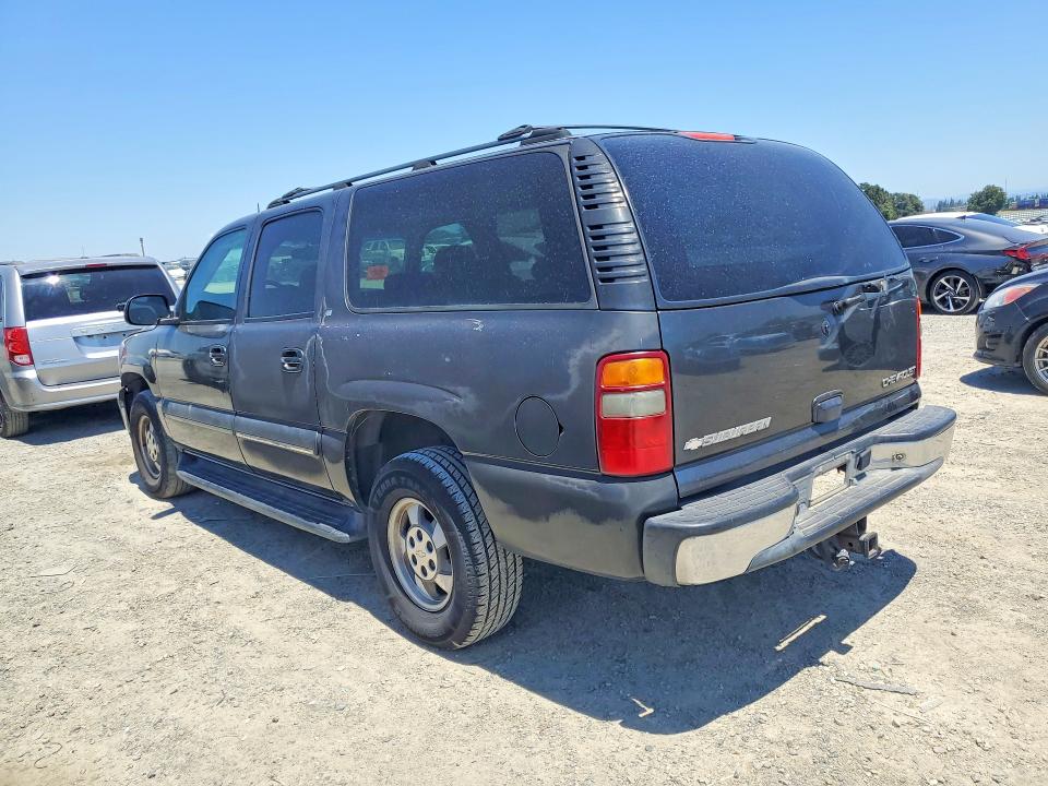 2003 Chevrolet Suburban VIN 3GNFK16T53G223864 COPART salvage auction — MINOR DENT/SCRATCHES, Ca - Dis/Dlr/Exp Only Clean Title, sold $250 on 2026-07-09 (photo 2)