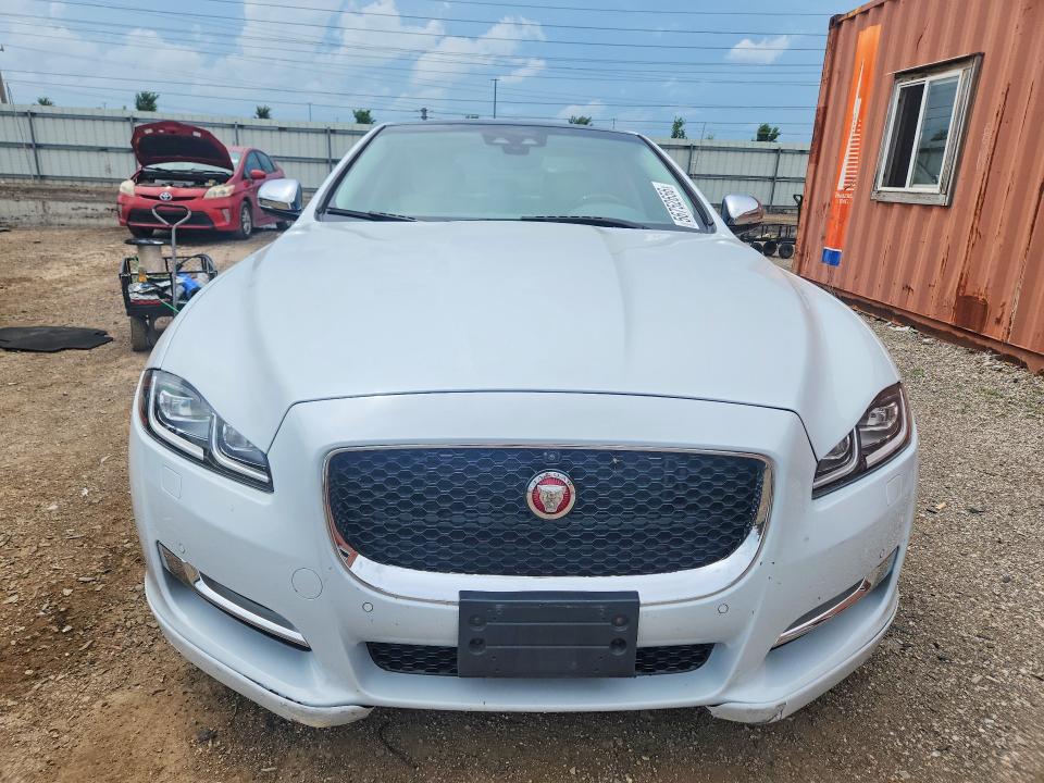 2019 Jaguar VIN SAJWJ1CD5K8W18089 COPART salvage auction — REAR END, Il - Salvage Certificate, sold $9,600 on 2026-07-28 (photo 5)
