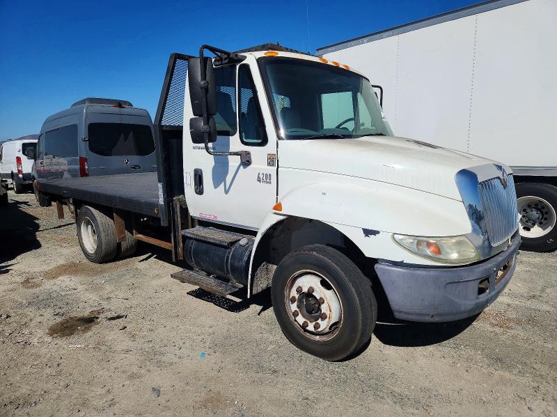 2006 International 4000 series VIN 1HTMPAFMX6H204007 COPART salvage auction — MINOR DENT/SCRATCHES, Ca - Dis/Dlr/Exp Only Clean Title, sold $450 on 2026-07-31 (photo 1)