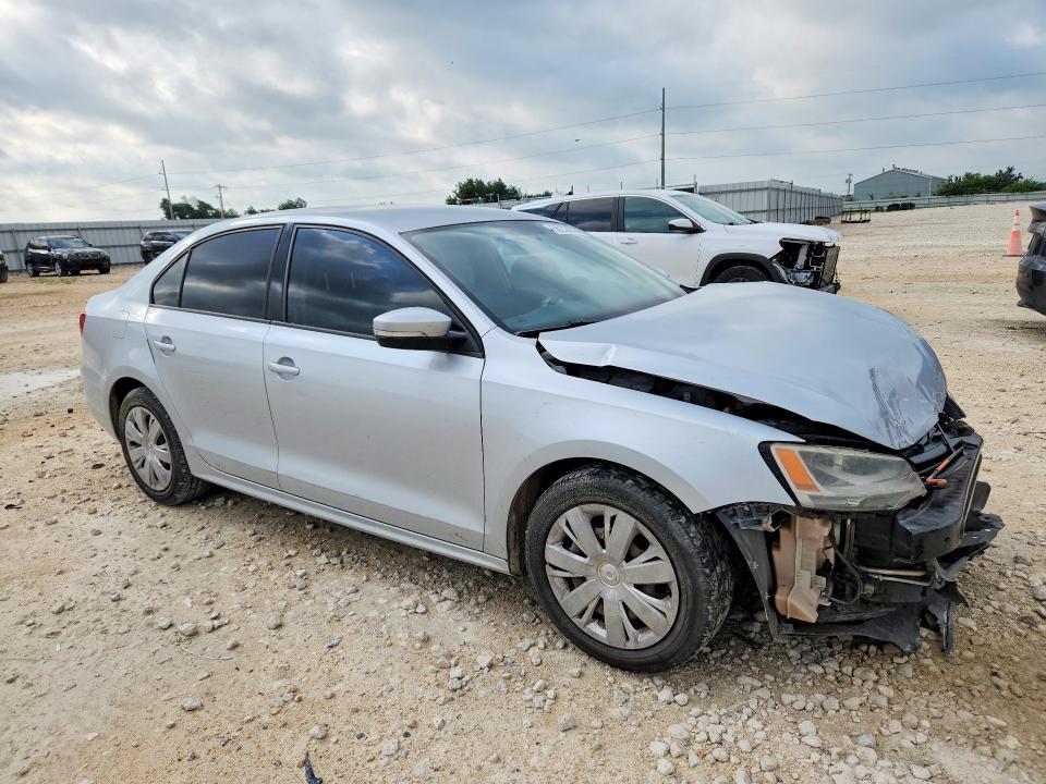 2012 Volkswagen VIN 3VWDP7AJ5CM112708 COPART salvage auction — FRONT END, Tx - Salvage Vehicle Title, sold $400 on 2026-07-02 (photo 4)