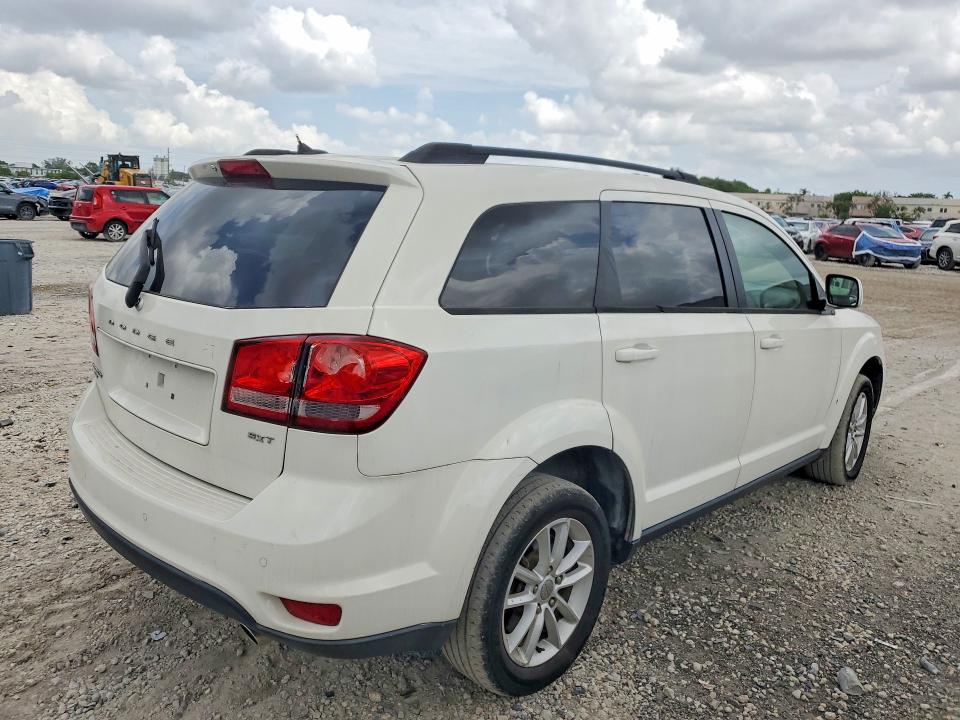2017 Dodge Journey VIN 3C4PDDBGXGT142678 COPART salvage auction — SIDE, FL - CERT OF TITLE-REBUILT, sold $1,000 on 2026-07-02 (photo 3)
