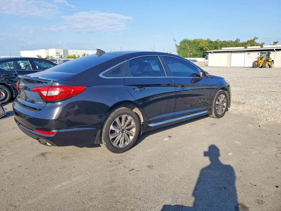2015 Hyundai Sonata VIN 5NPE34AF9FH034571 COPART salvage auction — MINOR DENT/SCRATCHES, Fl - Certificate Of Title (P), sold $975 on 2026-07-02 (photo 3)