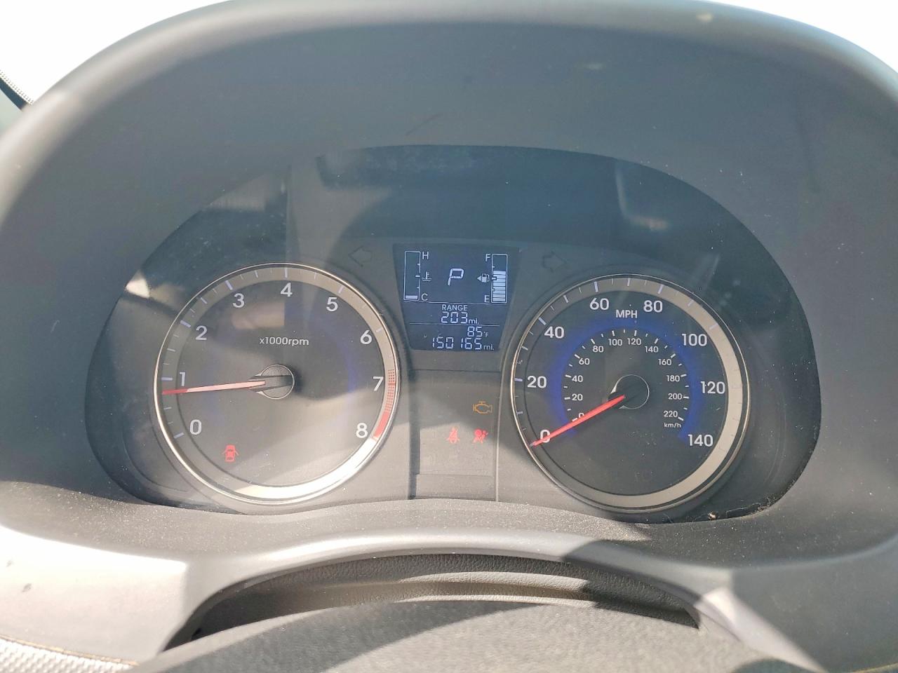 2015 Hyundai Accent VIN KMHCT4AE3FU817174 COPART salvage auction — Front End, TX - CERTIFICATE OF TITLE, sold $775 on 2026-07-09 (photo 9)
