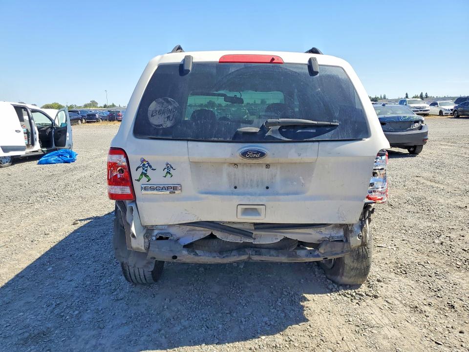 2011 Ford Escape VIN 1FMCU9D7XBKB98862 COPART salvage auction — REAR END, Ca - Salvage Certificate, sold $15 on 2026-07-30 (photo 6)